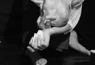 A sötétség tánca Pesten | Czap Gábor: Forrás butoh performansz